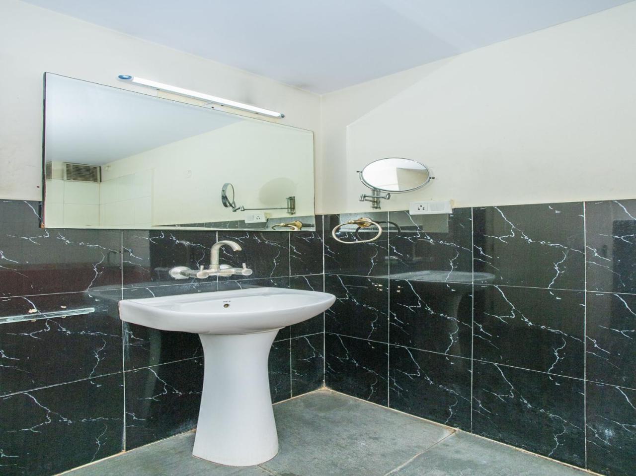 فندق Oyo 18762 Vaishnavi Residency بنغالور المظهر الخارجي الصورة